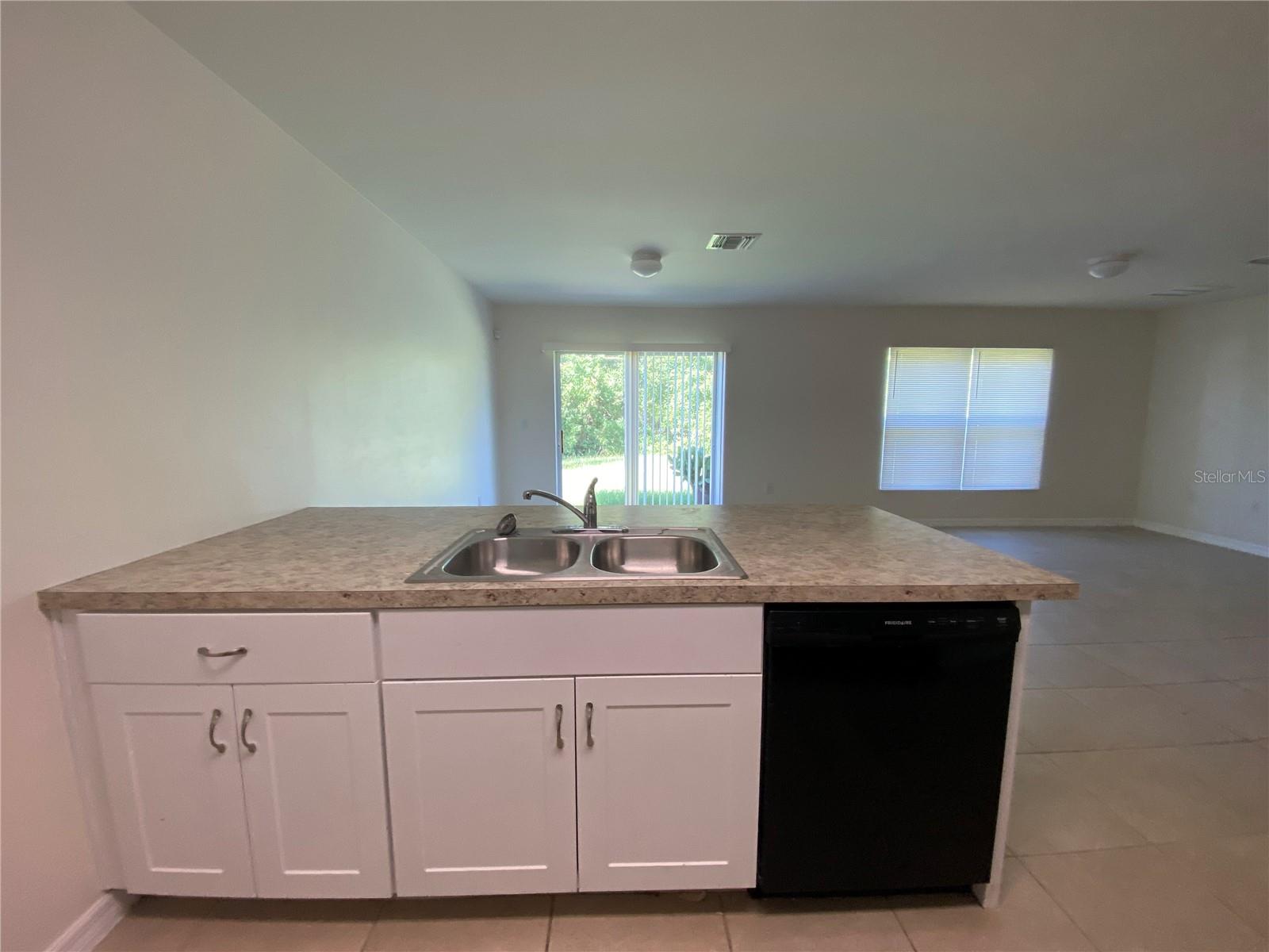 Image 18 of 19 For 5521 Gillot Boulevard