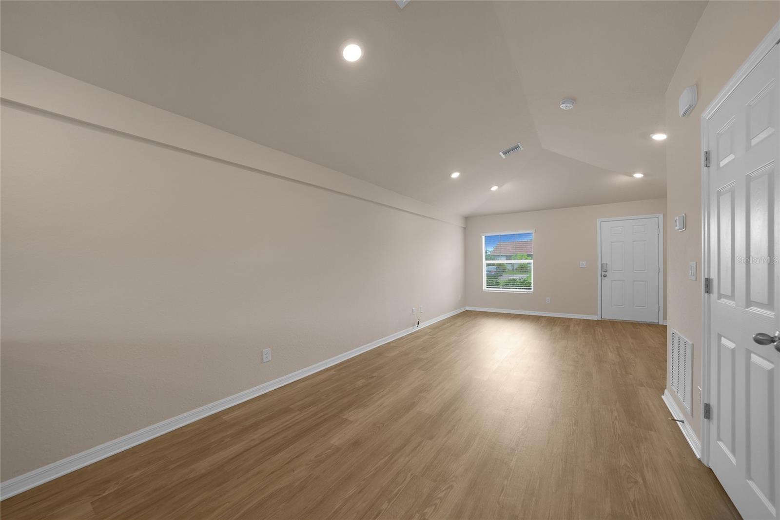 Image 10 of 42 For 11057 & 11059 Pendleton Avenue