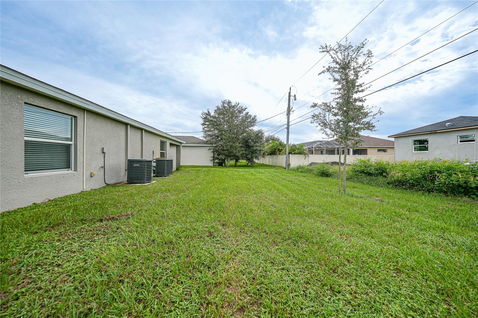 Image 32 of 42 For 11057 & 11059 Pendleton Avenue