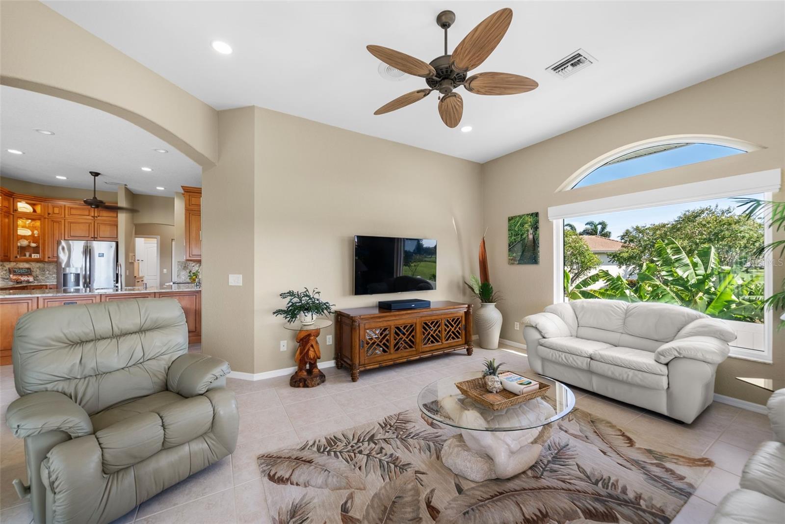 Image 46 of 94 For 10 Coral Creek Place