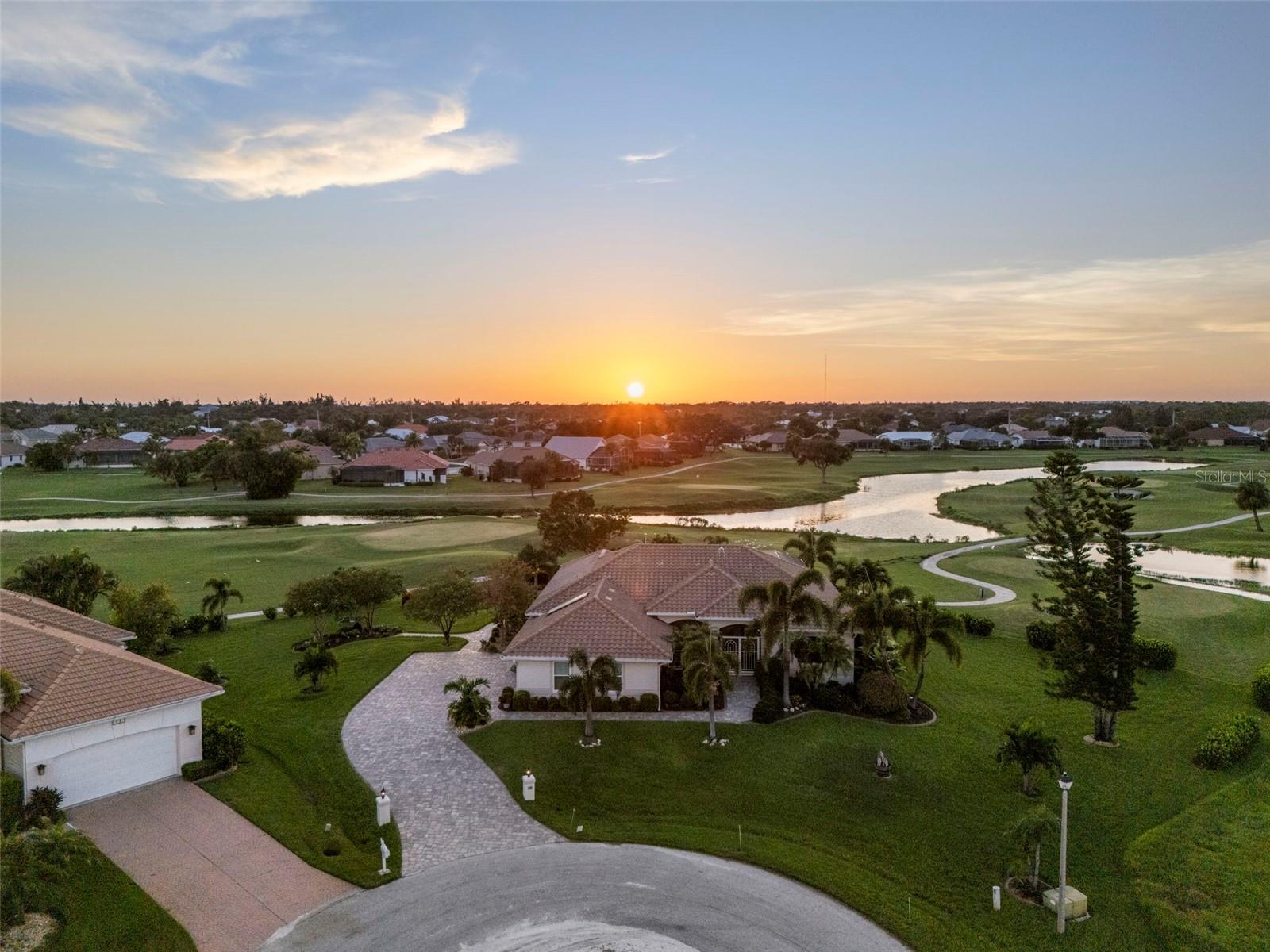 Image 6 of 94 For 10 Coral Creek Place