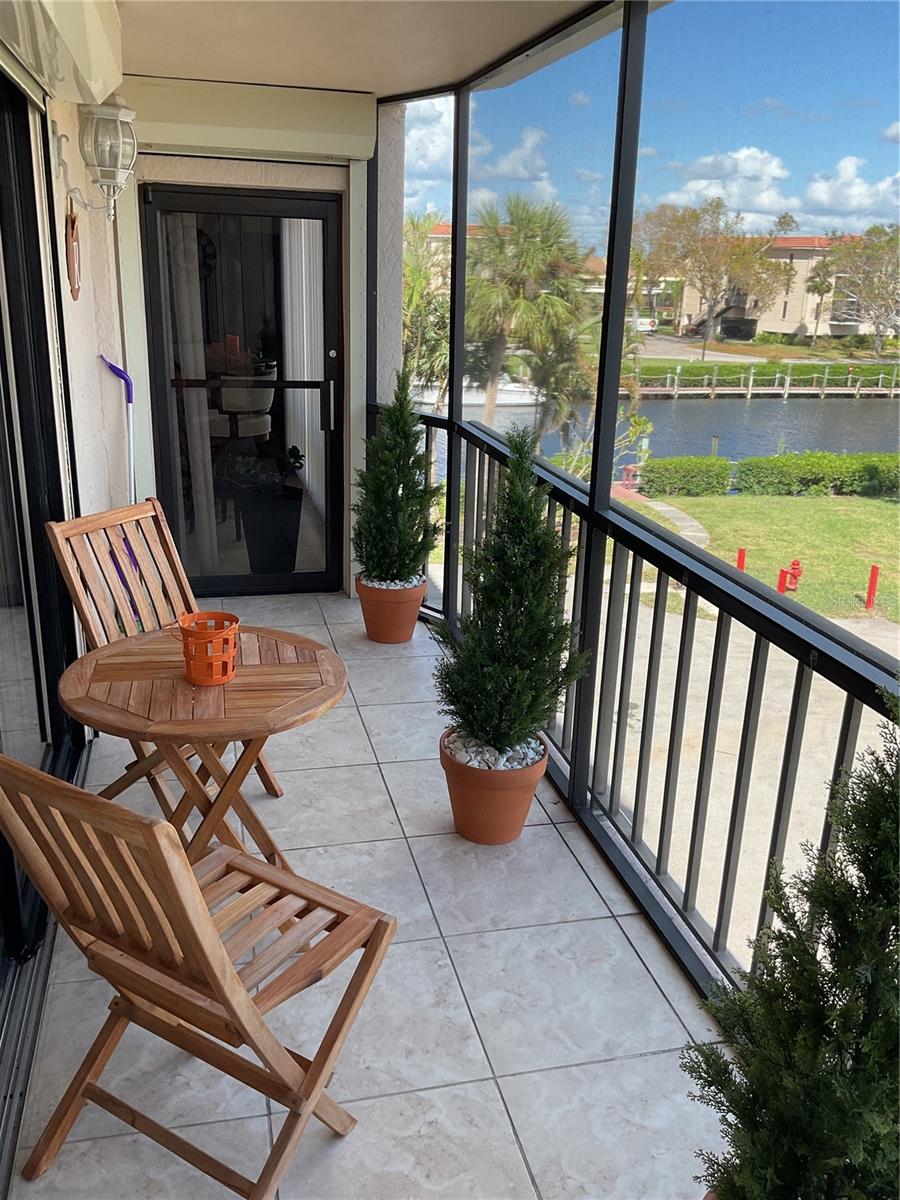 Image 12 of 43 For 25188 Marion Avenue D207