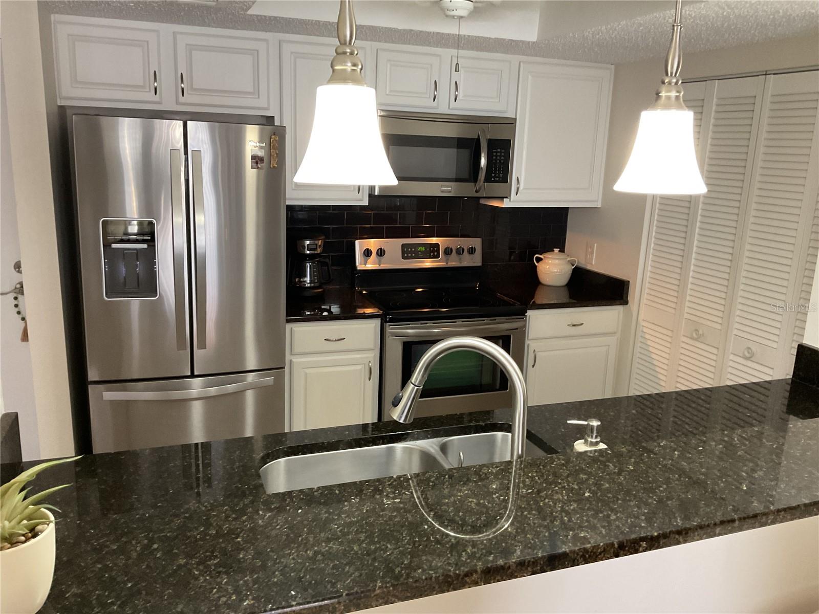 Image 16 of 43 For 25188 Marion Avenue D207