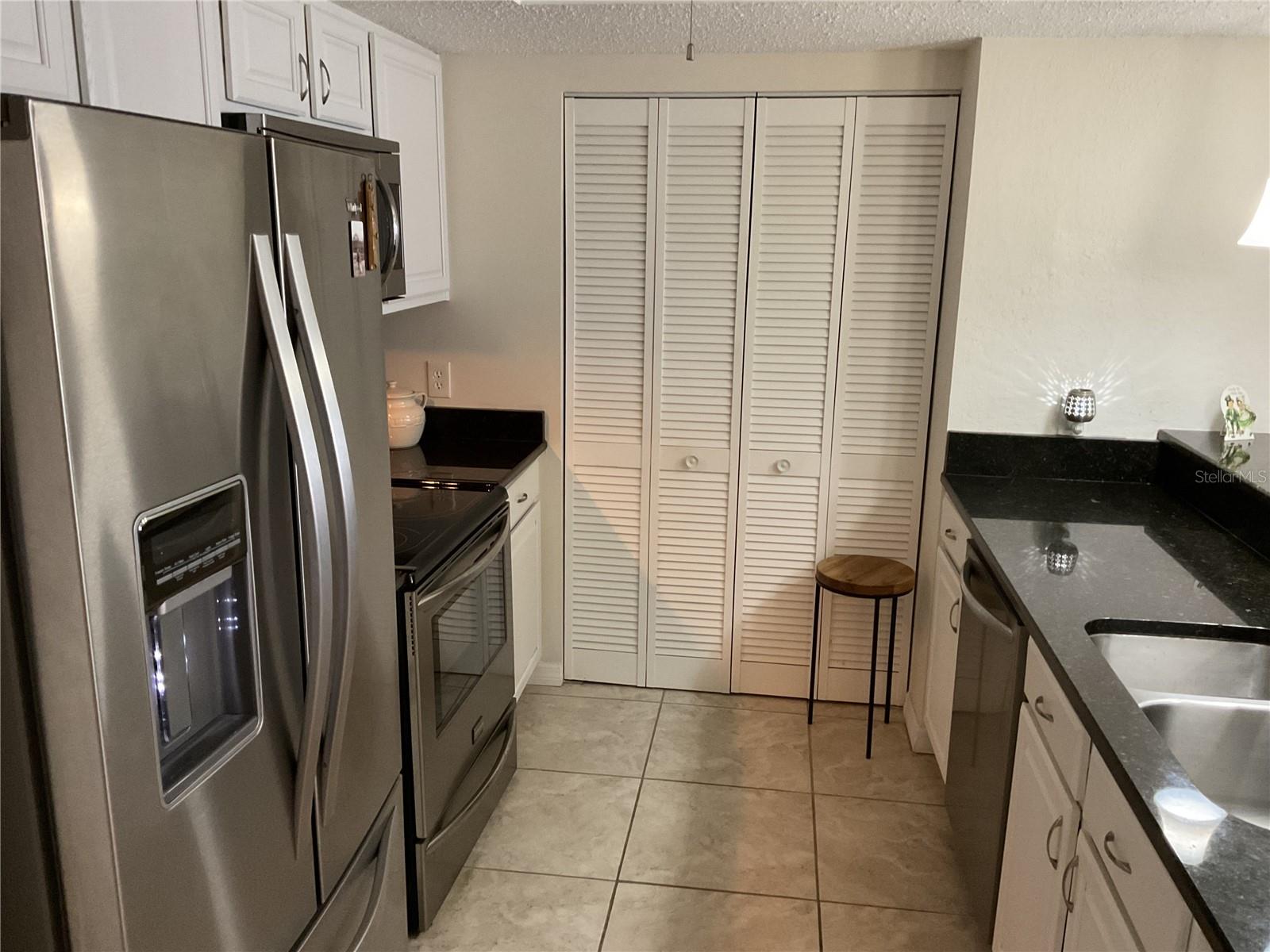 Image 18 of 43 For 25188 Marion Avenue D207