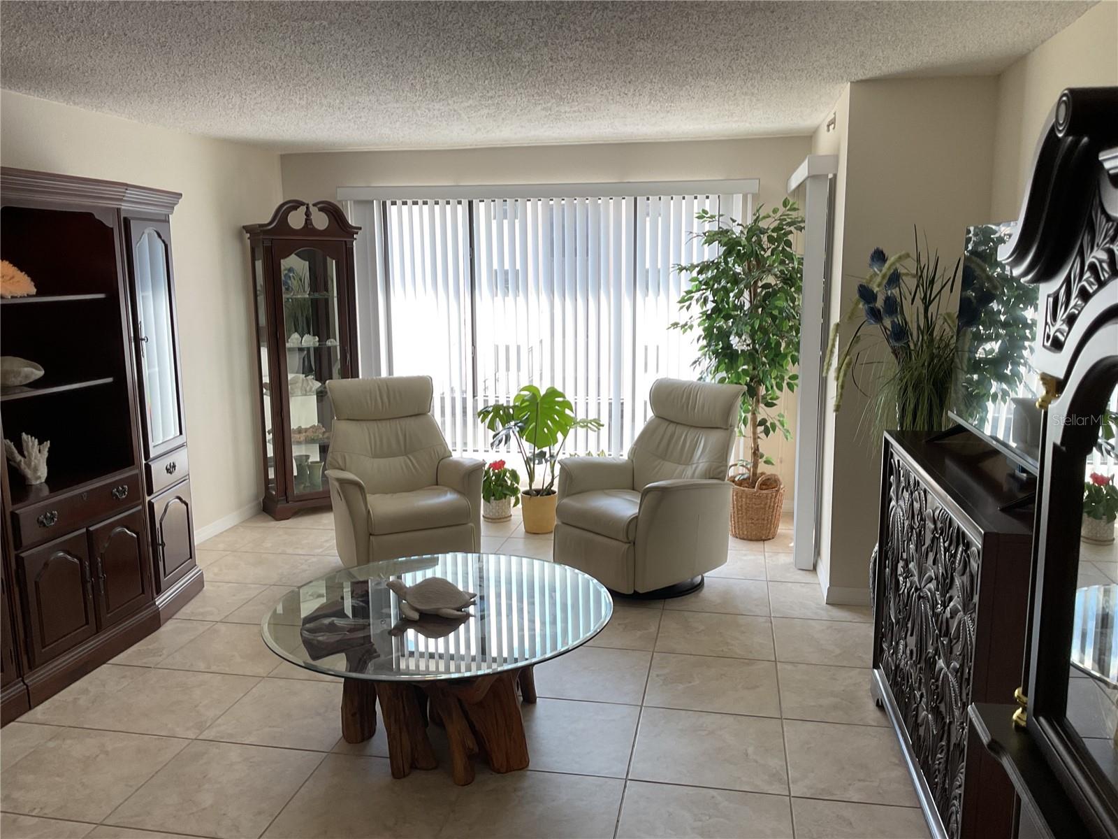 Image 9 of 43 For 25188 Marion Avenue D207