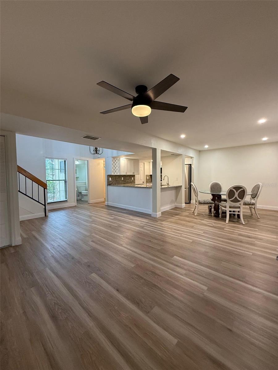 Image 4 of 18 For 5912 Beaumont Loop