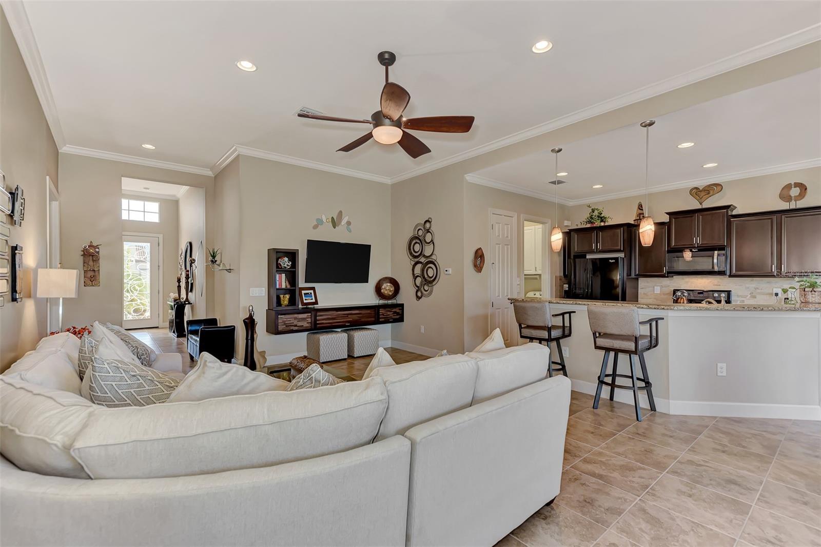 Listing photo id 9 for 13033 N Marsh Drive