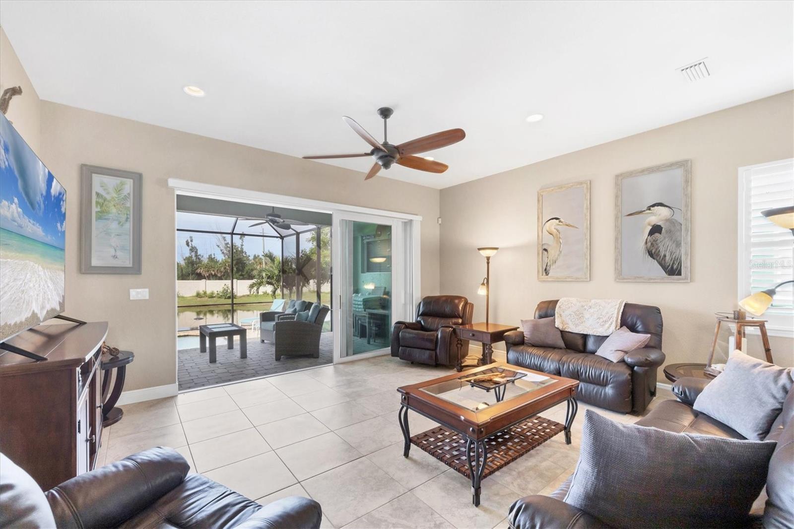 Image 13 of 51 For 10446 Coquina Court