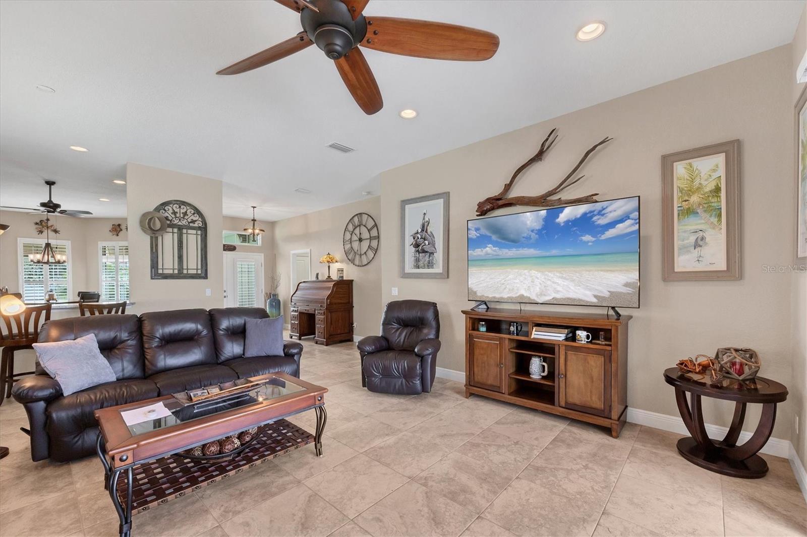 Image 14 of 51 For 10446 Coquina Court