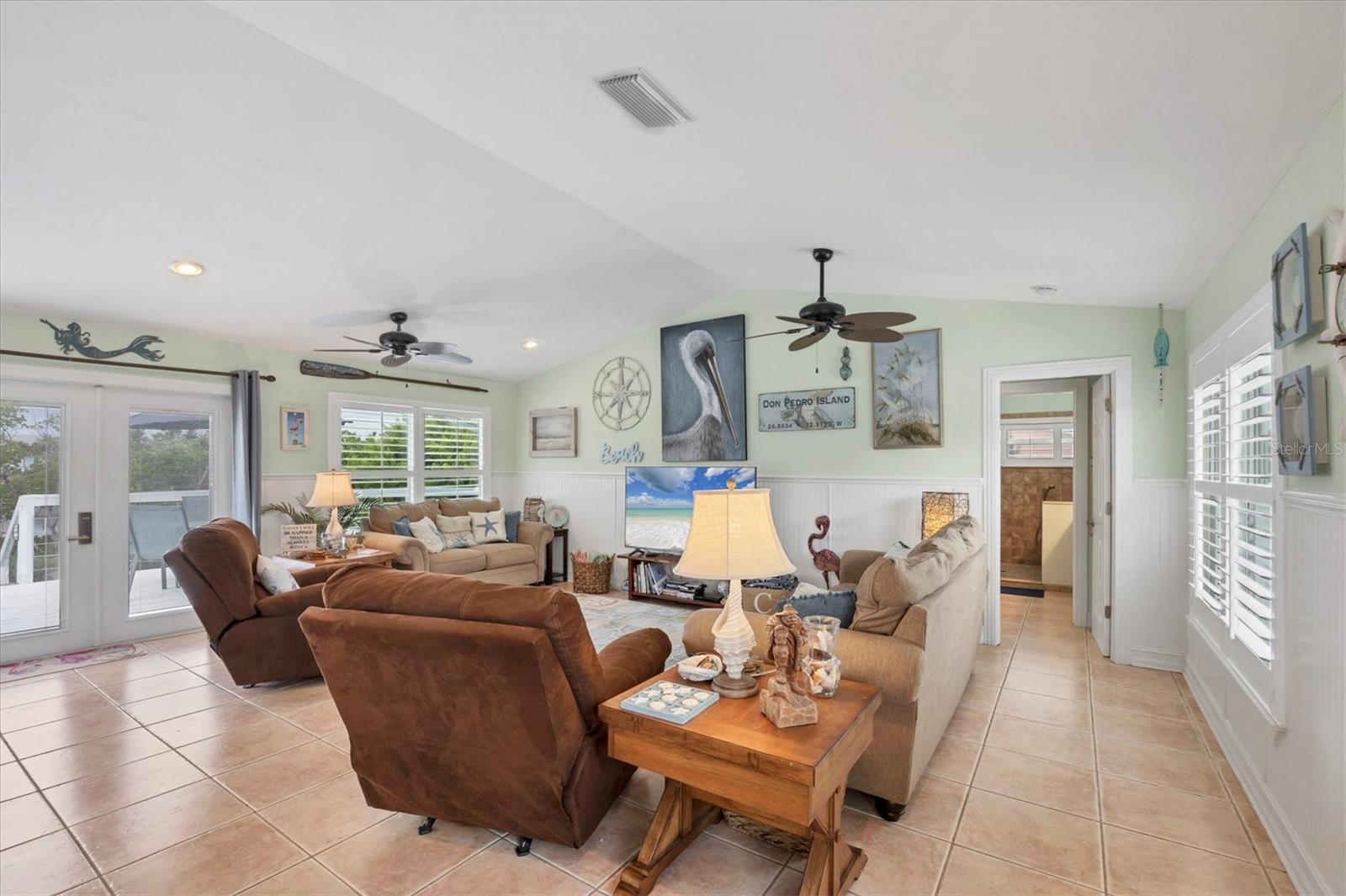 Image 9 of 43 For 261 Bocilla Drive