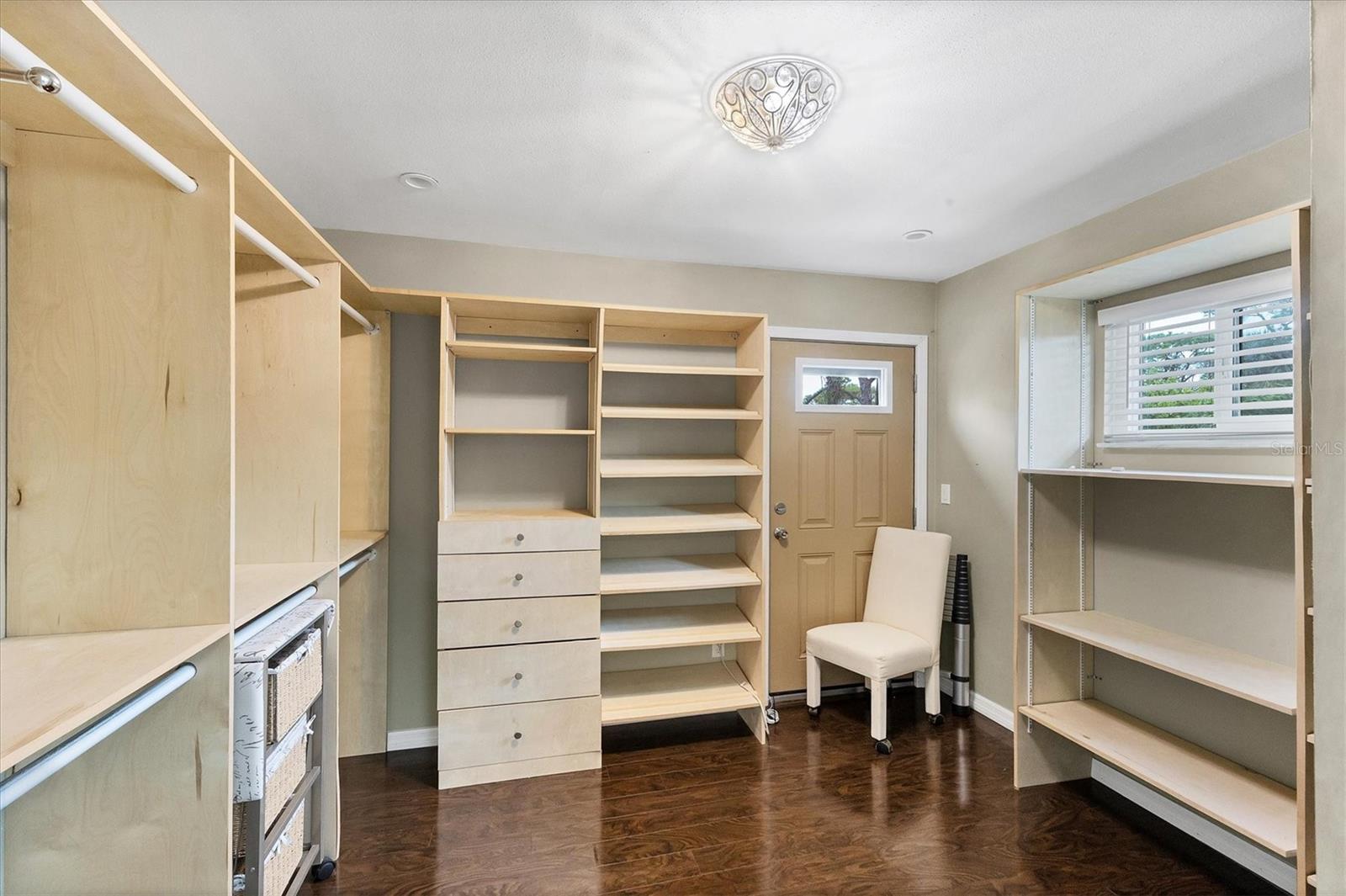 Image 49 of 78 For 1070 Bayshore Drive