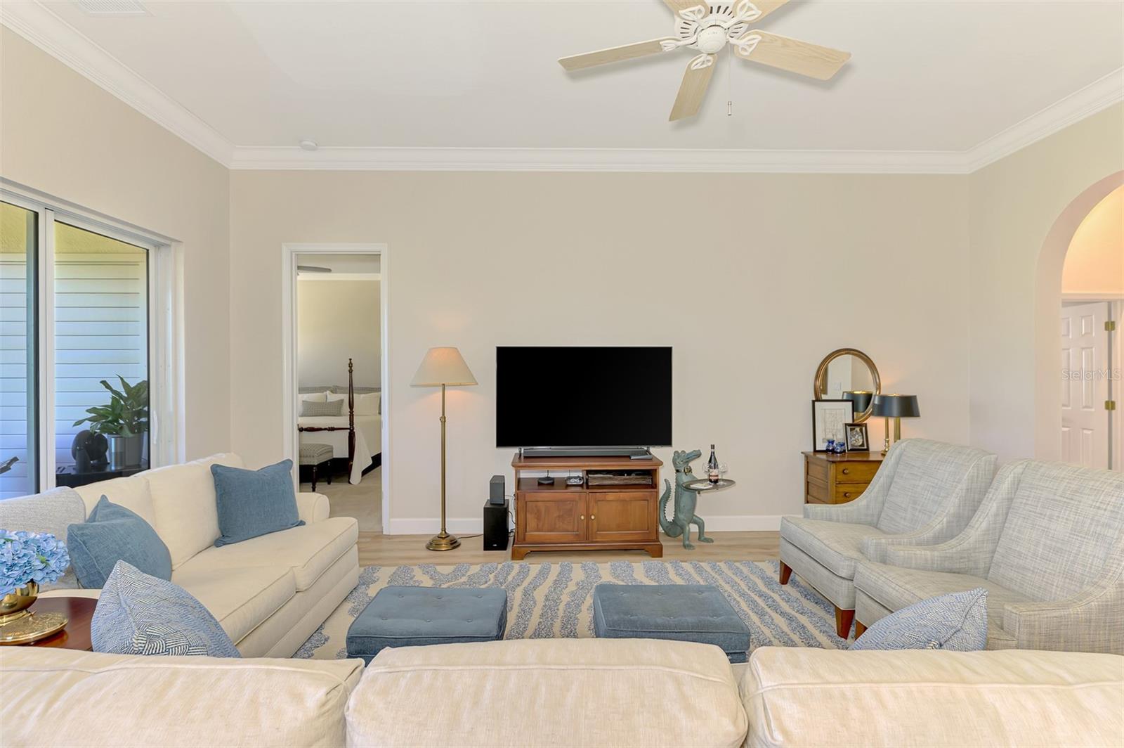 Image 10 of 69 For 13384 Golf Pointe Drive