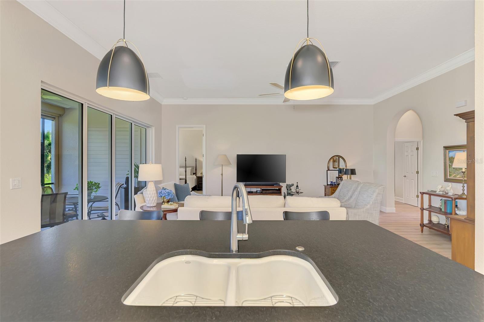 Image 16 of 69 For 13384 Golf Pointe Drive