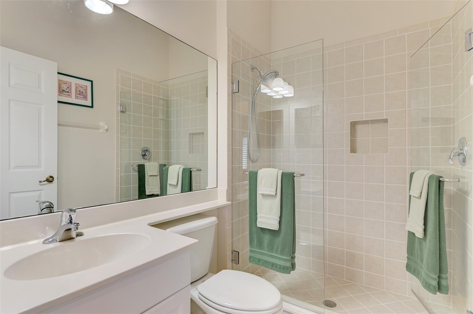 Image 30 of 69 For 13384 Golf Pointe Drive