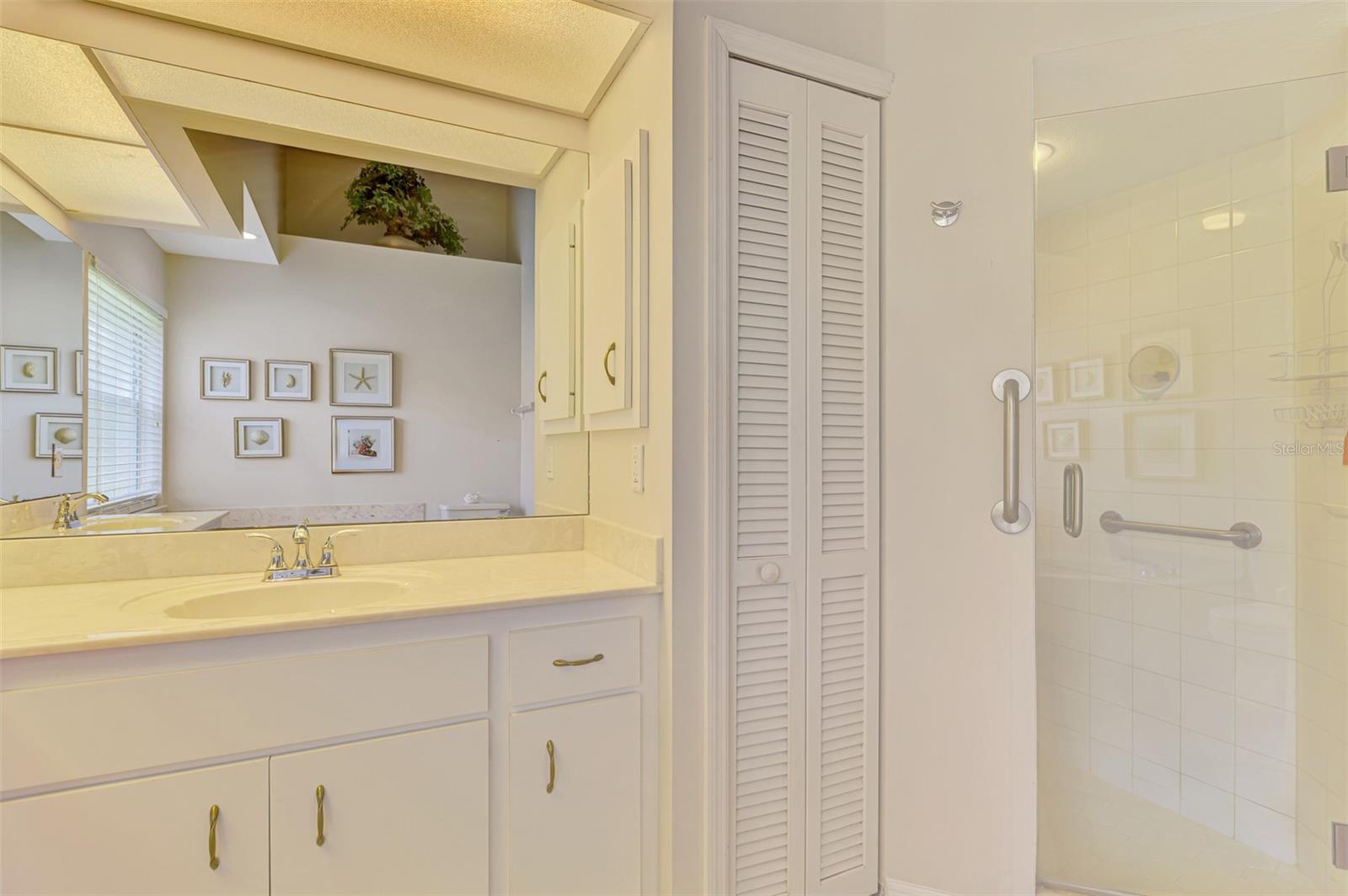 Image 40 of 94 For 14502 Bridgeview Lane