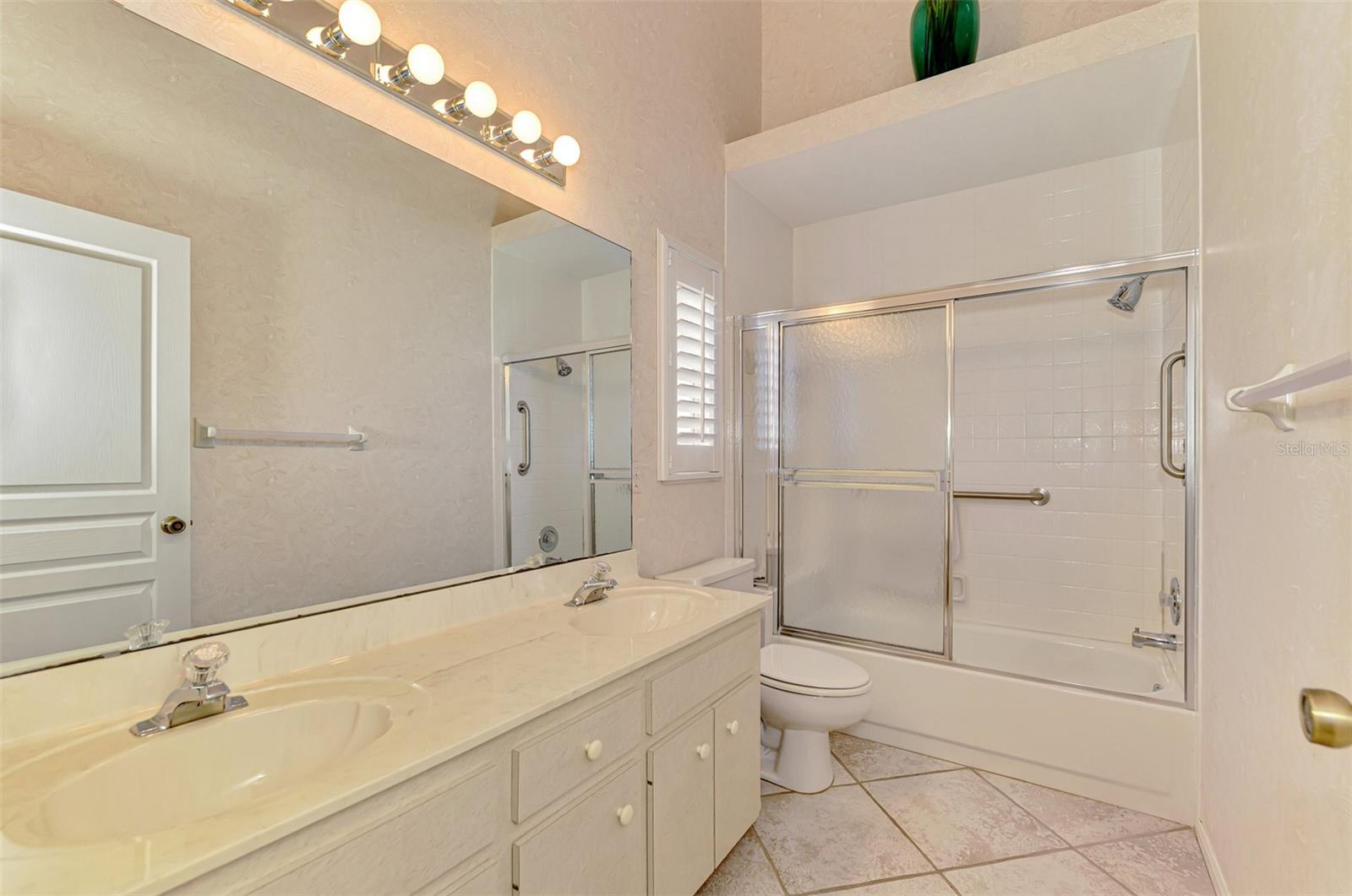 Image 43 of 94 For 14502 Bridgeview Lane