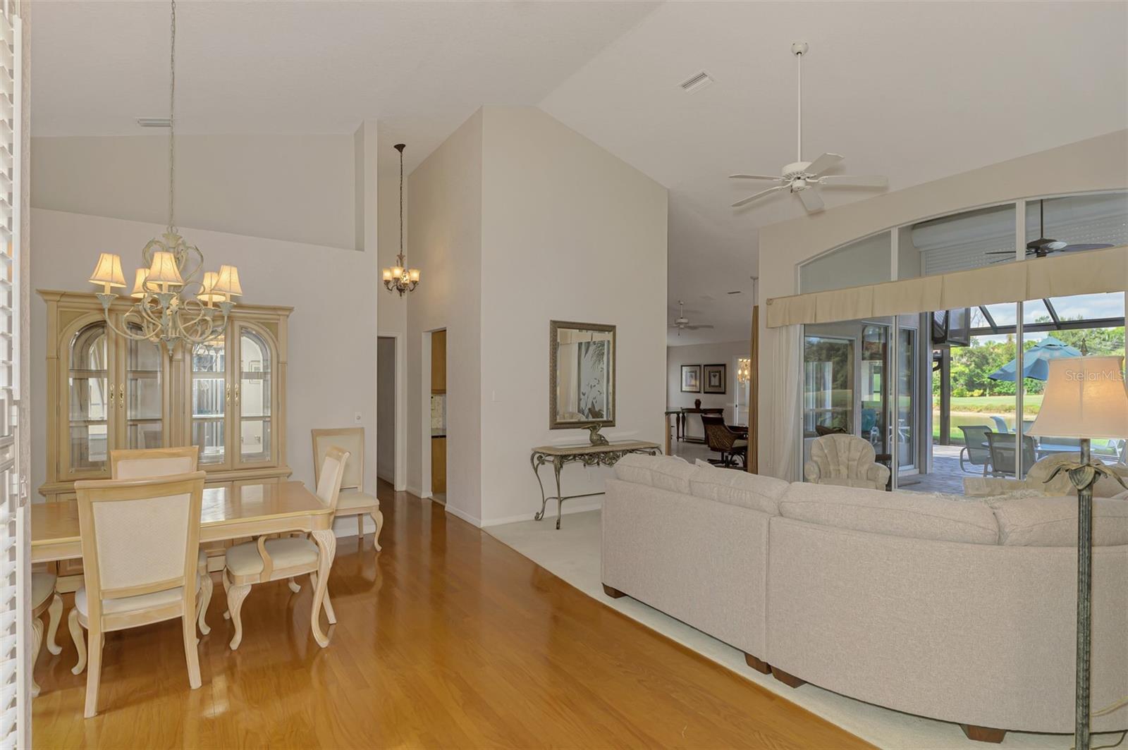 Image 7 of 94 For 14502 Bridgeview Lane