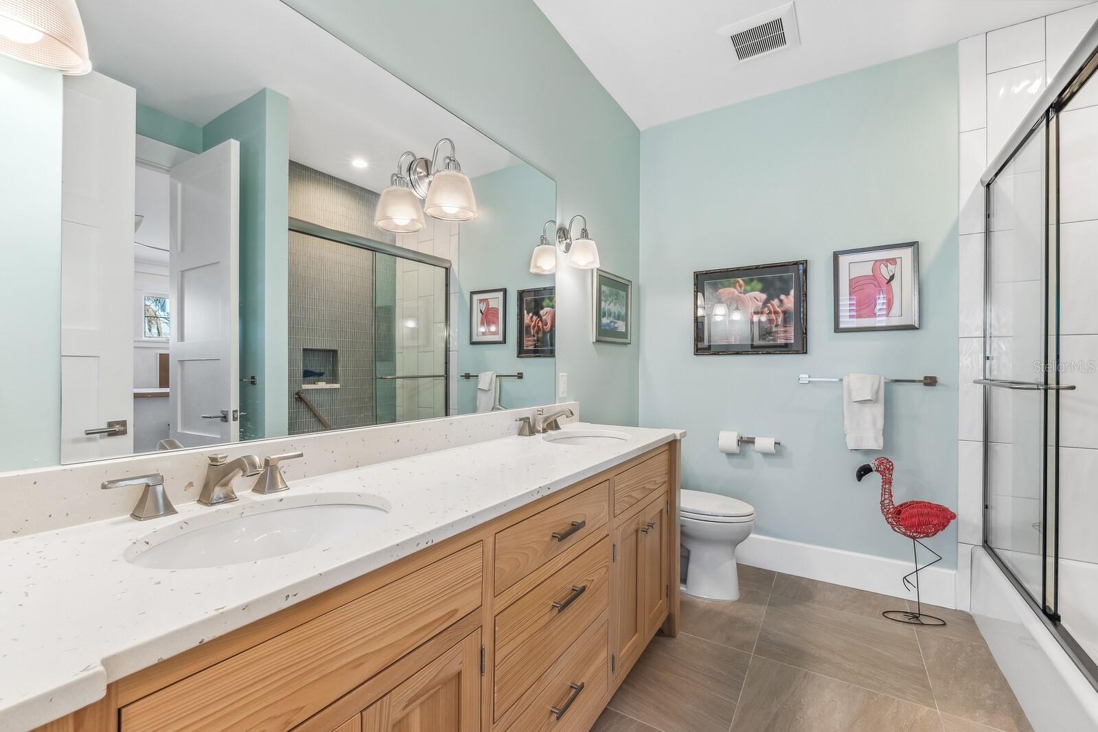 Image 17 of 40 For 164 1st Street E