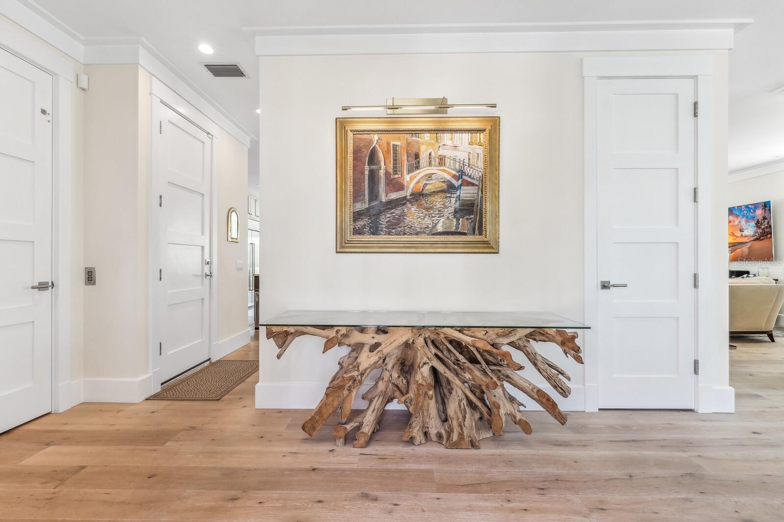 Image 3 of 40 For 164 1st Street E