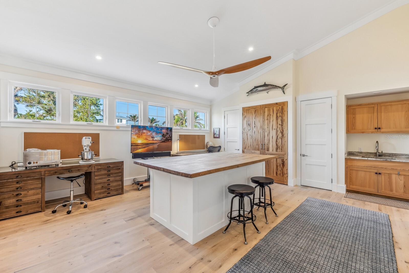 Image 31 of 40 For 164 1st Street E
