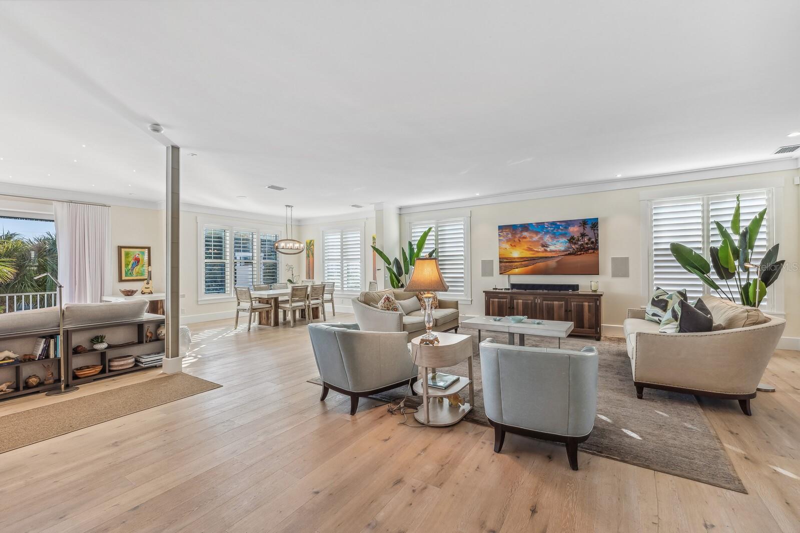 Image 4 of 40 For 164 1st Street E