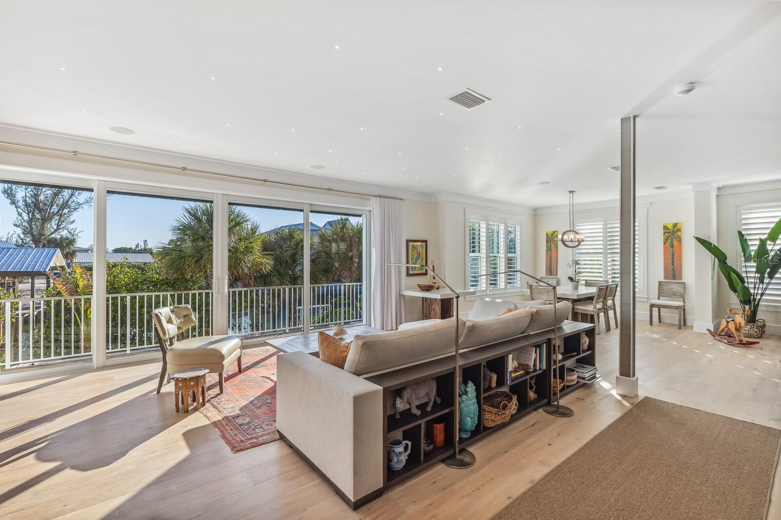 Image 7 of 40 For 164 1st Street E