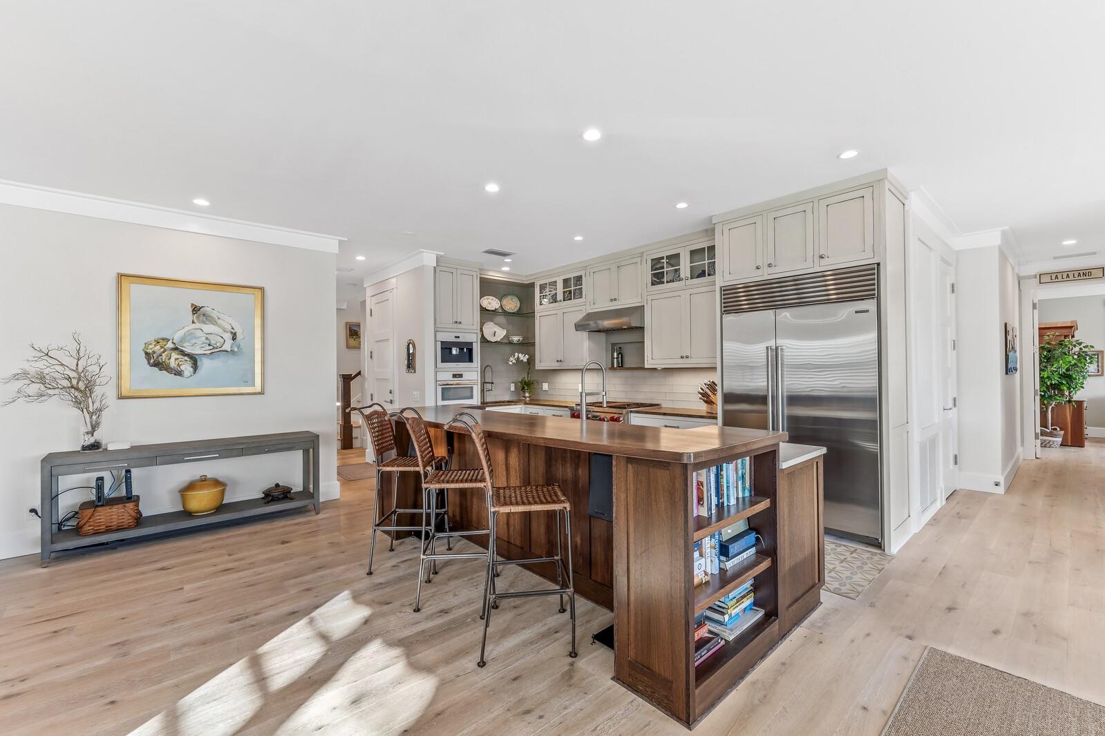 Image 8 of 40 For 164 1st Street E