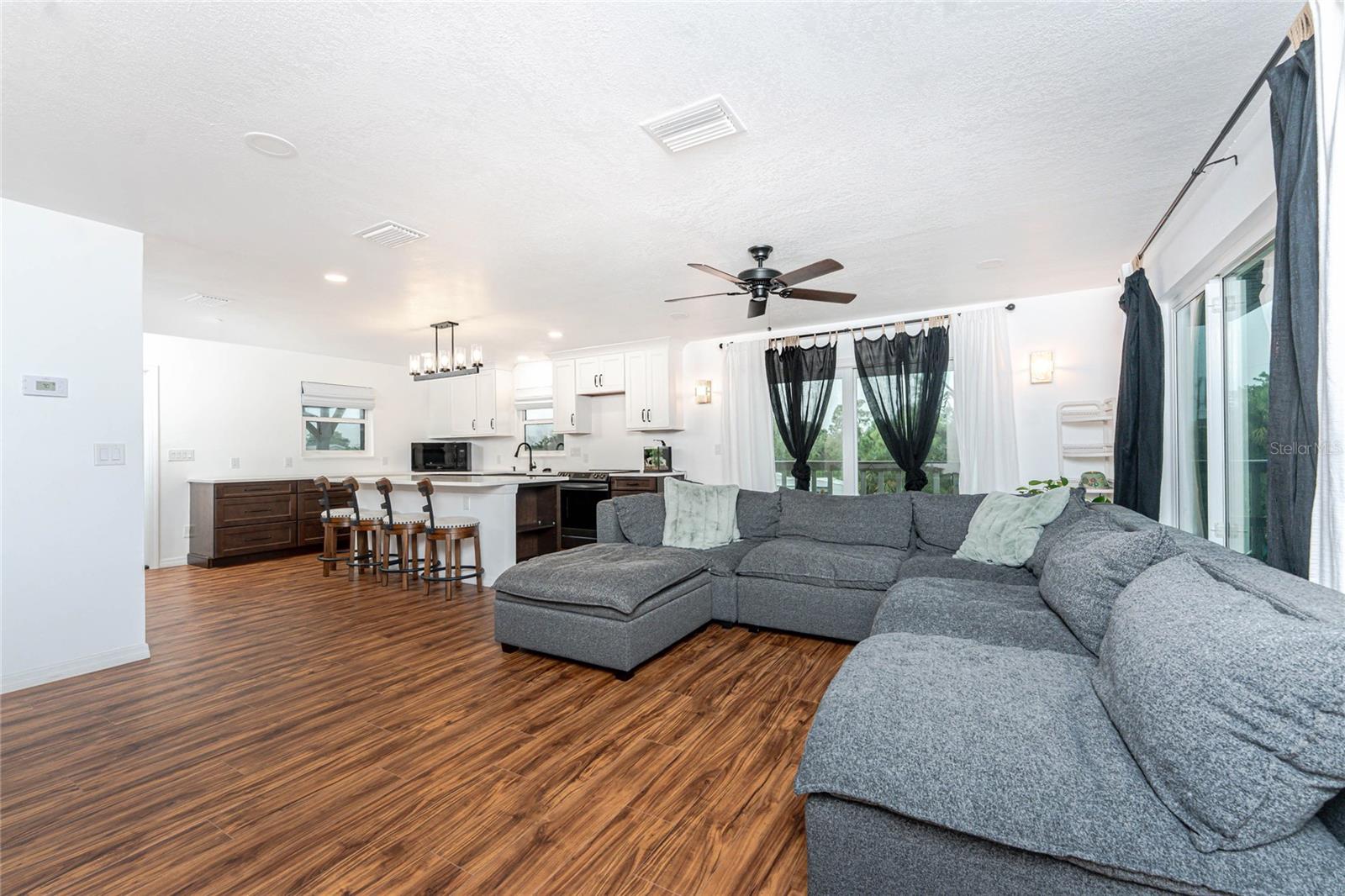 Image 13 of 56 For 3129 Banyan Way