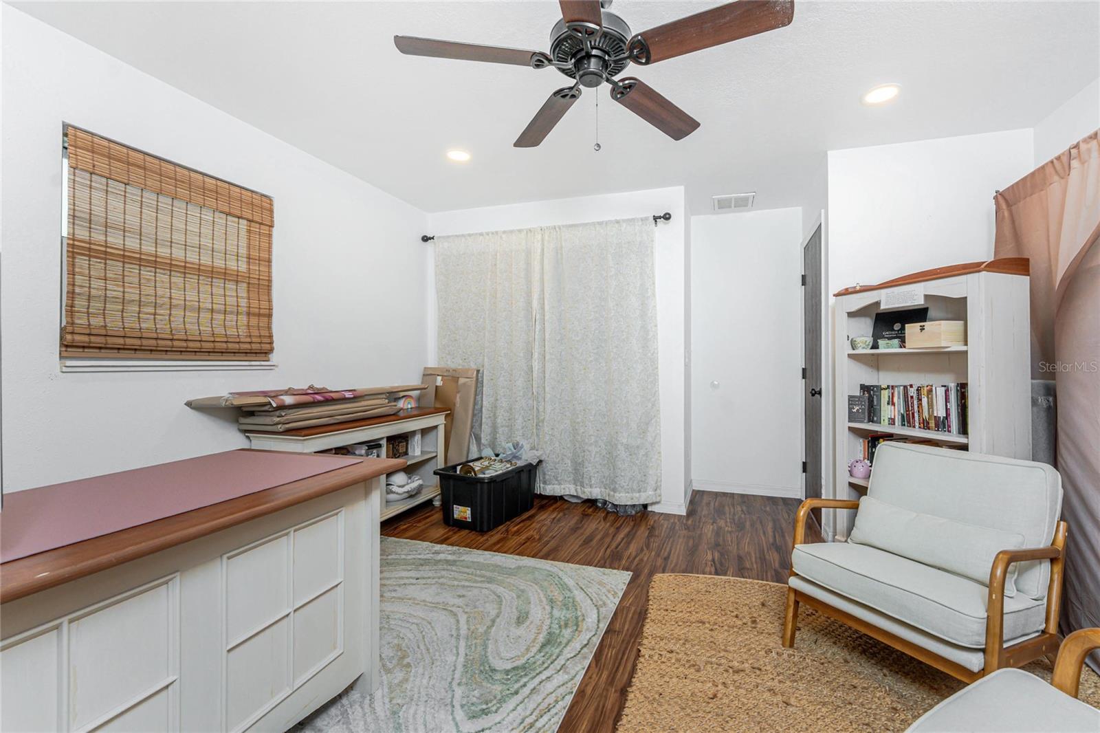 Image 17 of 56 For 3129 Banyan Way