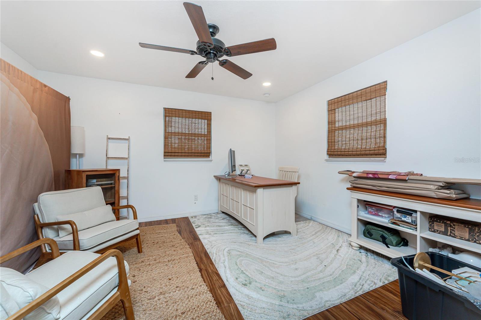 Image 18 of 56 For 3129 Banyan Way