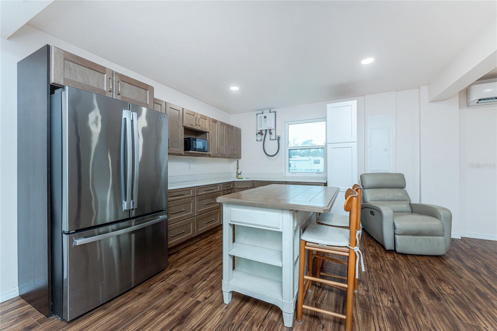 Image 28 of 56 For 3129 Banyan Way