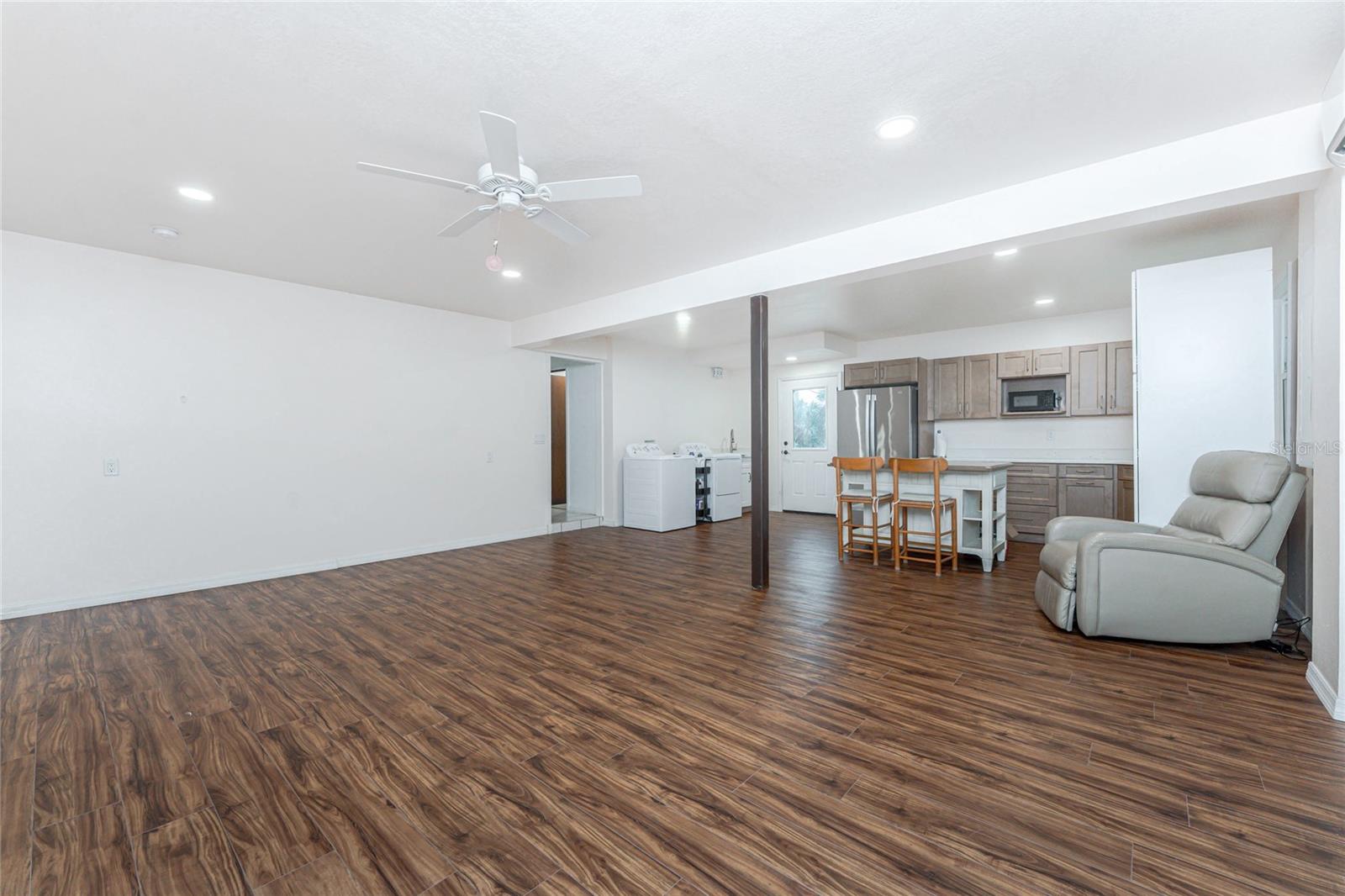 Image 30 of 56 For 3129 Banyan Way