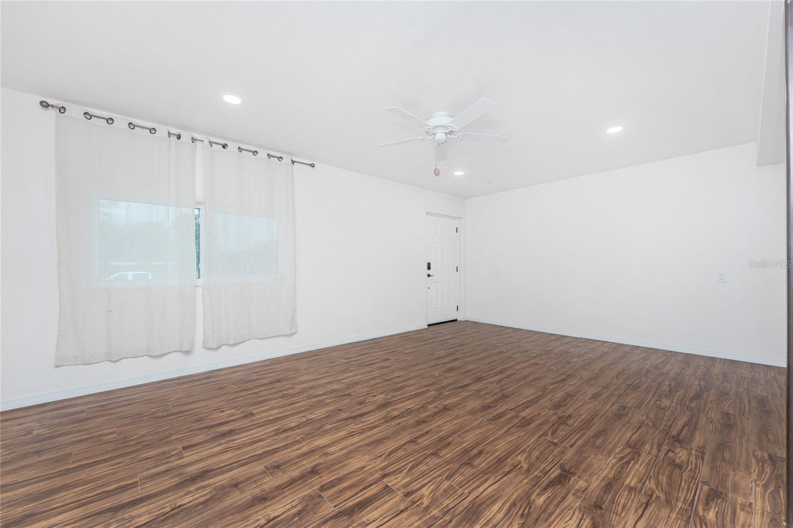 Image 31 of 56 For 3129 Banyan Way