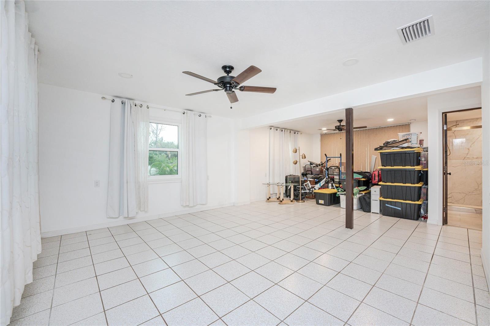 Image 33 of 56 For 3129 Banyan Way