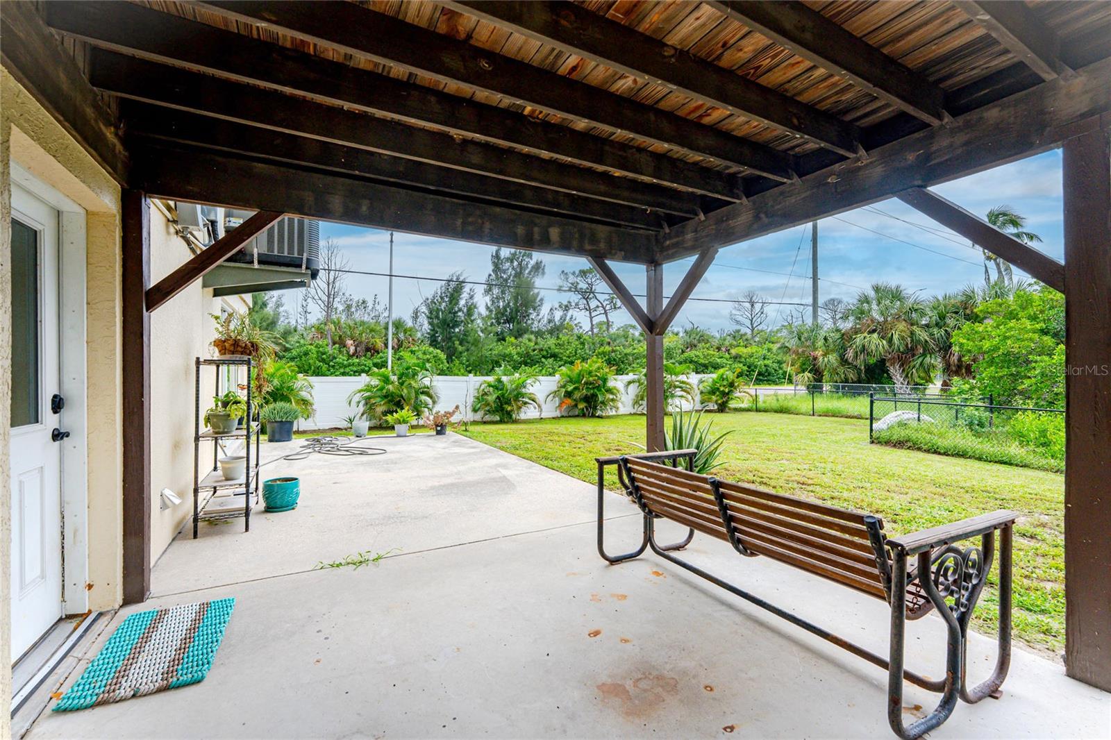 Image 34 of 56 For 3129 Banyan Way