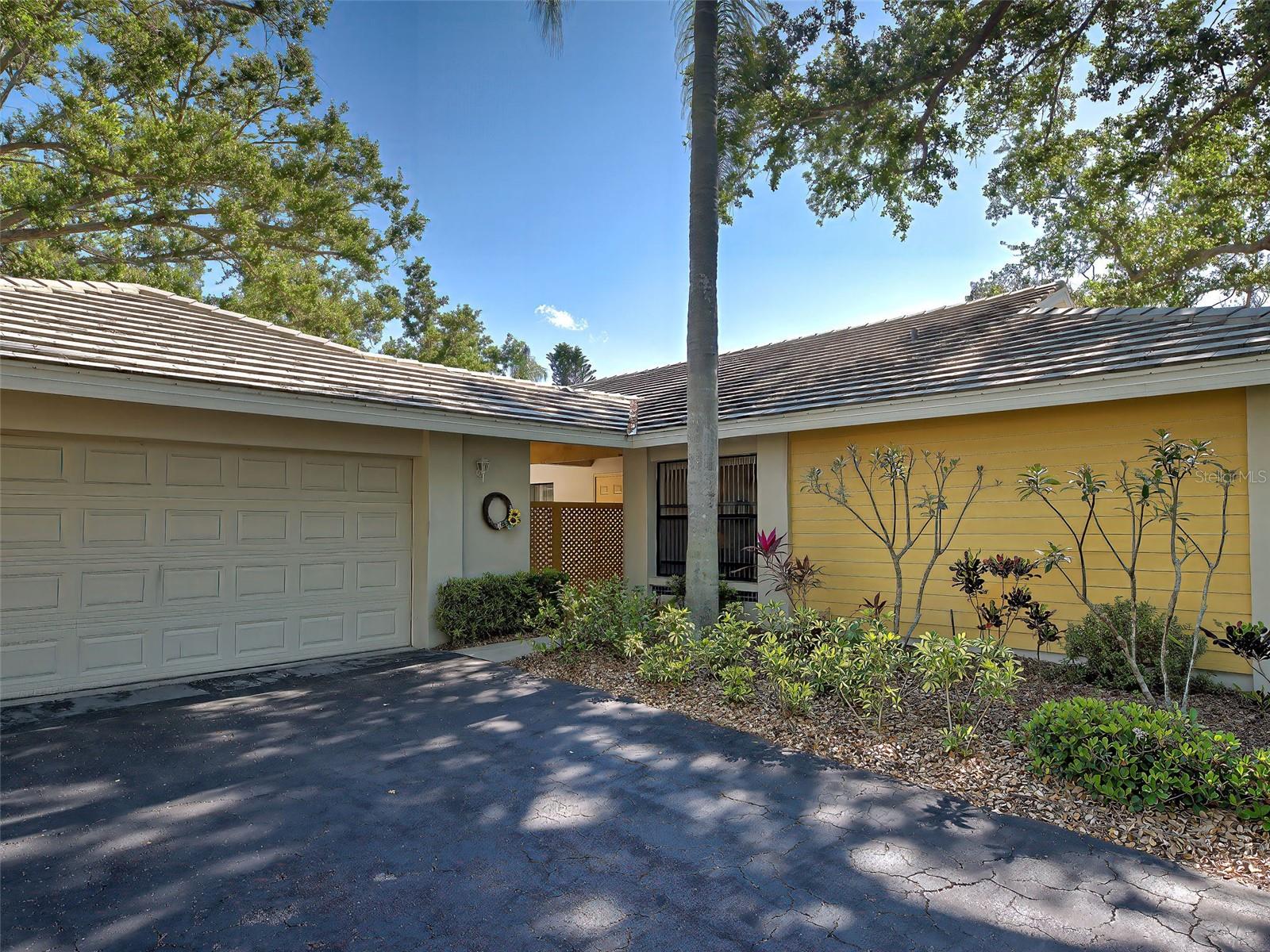 Details for 220 Southampton Drive  325, VENICE, FL 34293