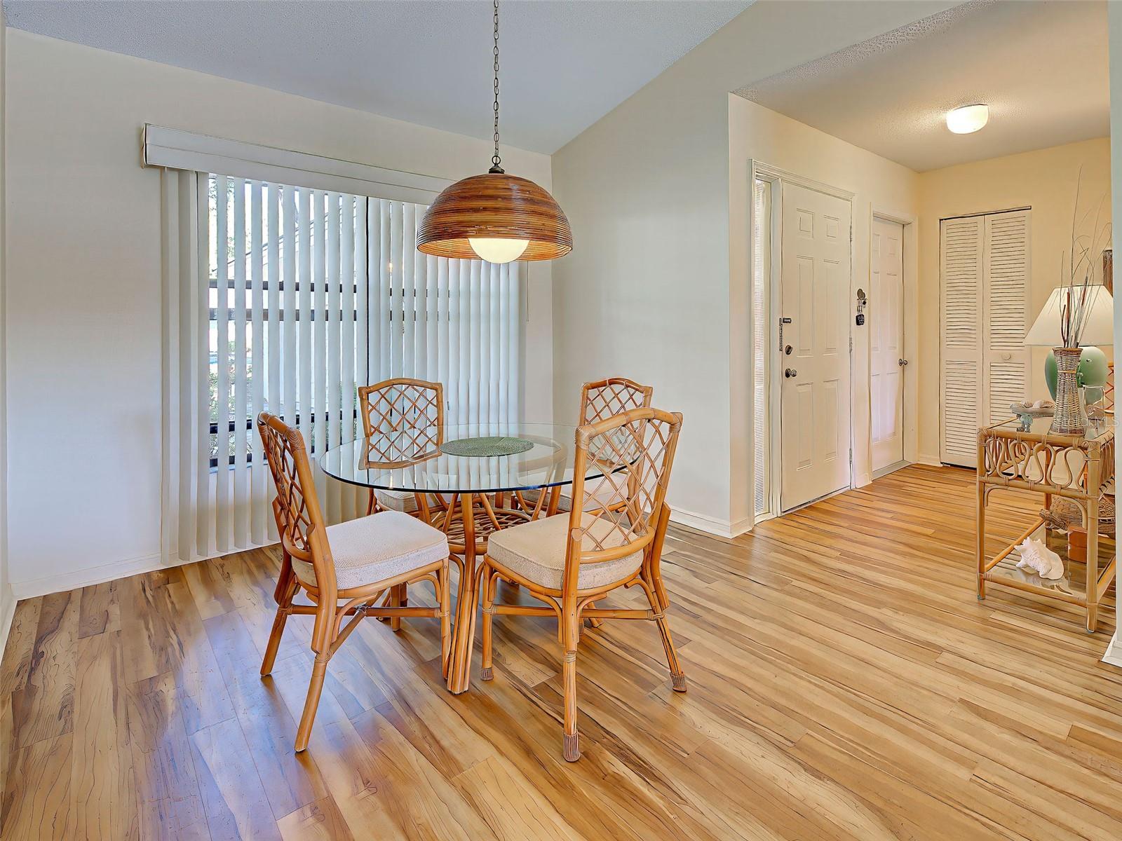 Image 12 of 74 For 220 Southampton Drive  325