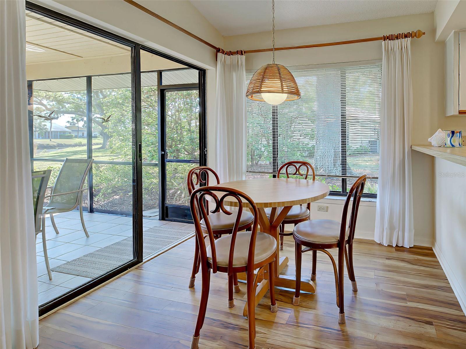 Image 25 of 74 For 220 Southampton Drive  325