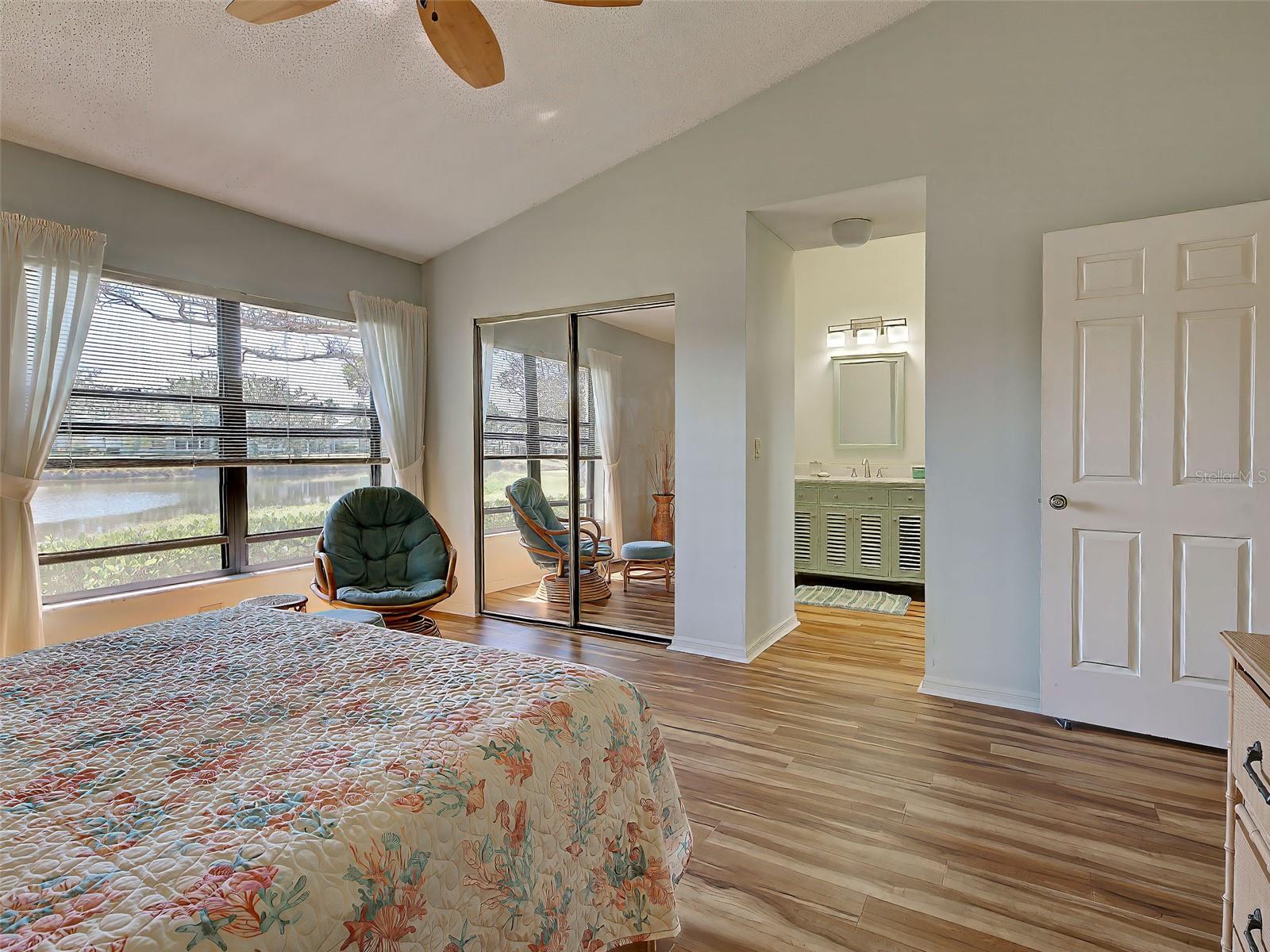 Image 36 of 74 For 220 Southampton Drive  325