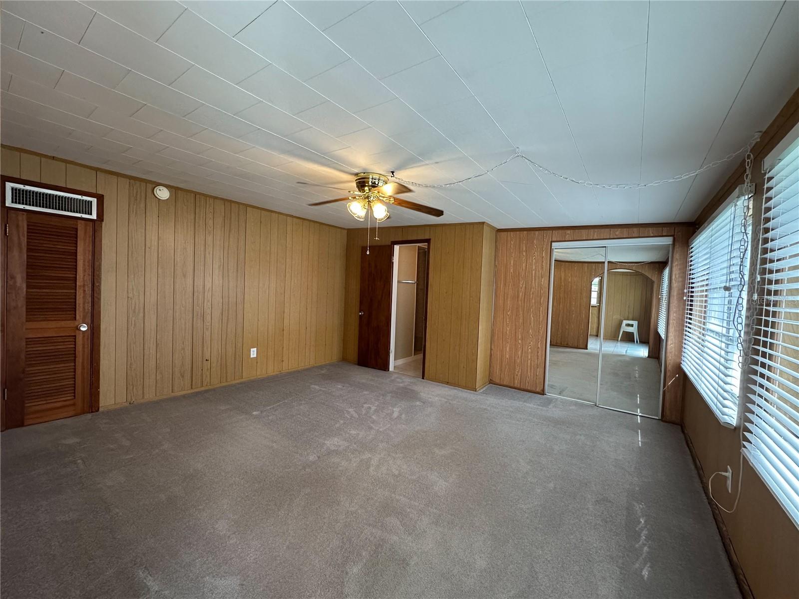 Image 19 of 32 For 8265 Shumock Avenue