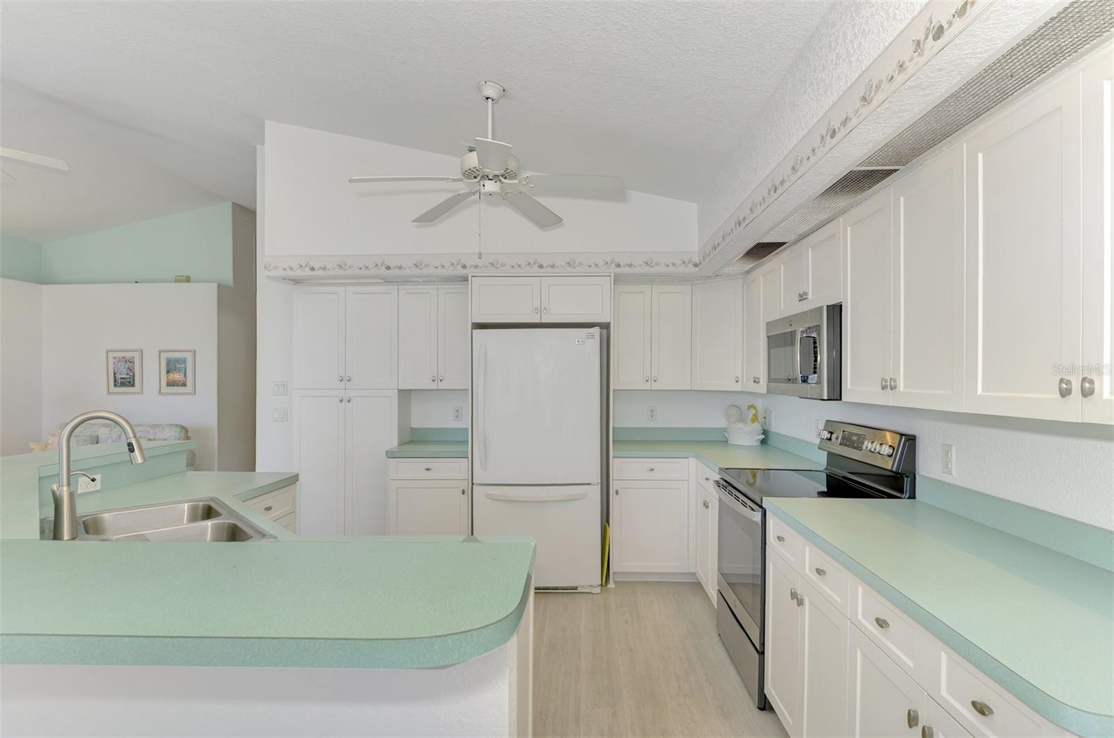 Image 16 of 77 For 3270 Bay Ridge Way