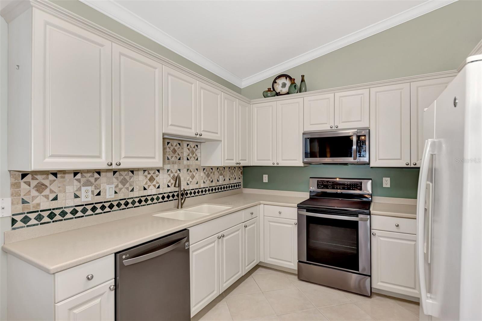 Image 17 of 54 For 3363 Grand Vista Court 203