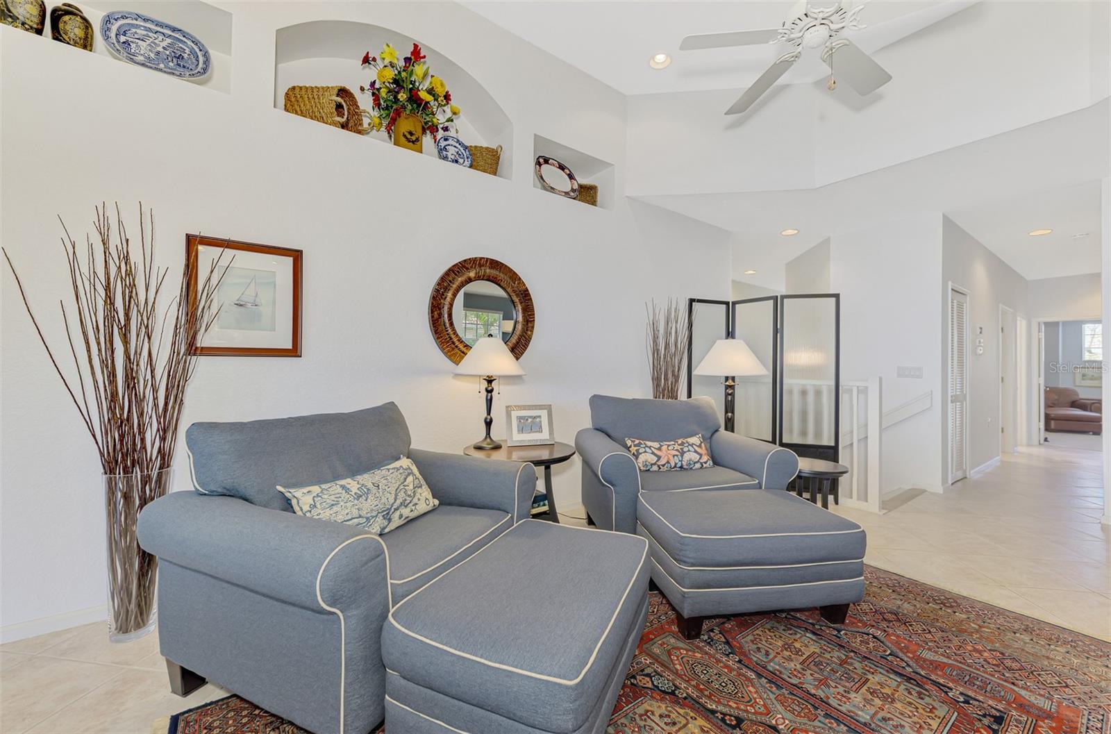 Image 11 of 75 For 4628 Club Drive H201