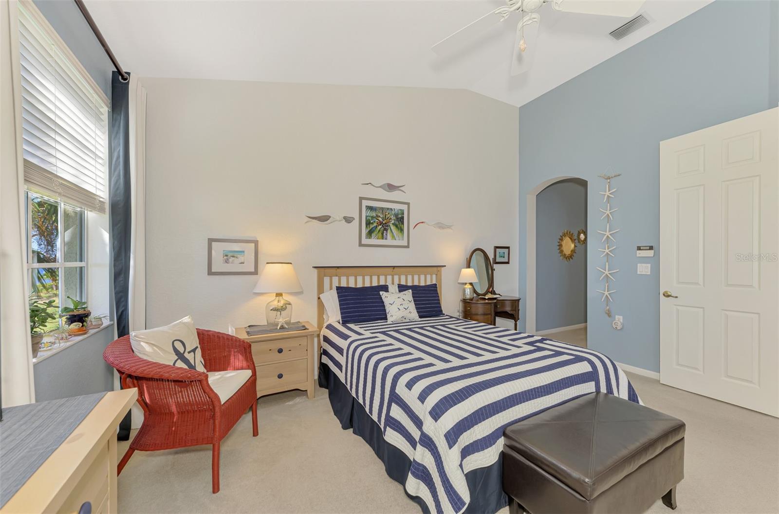 Image 29 of 75 For 4628 Club Drive H201