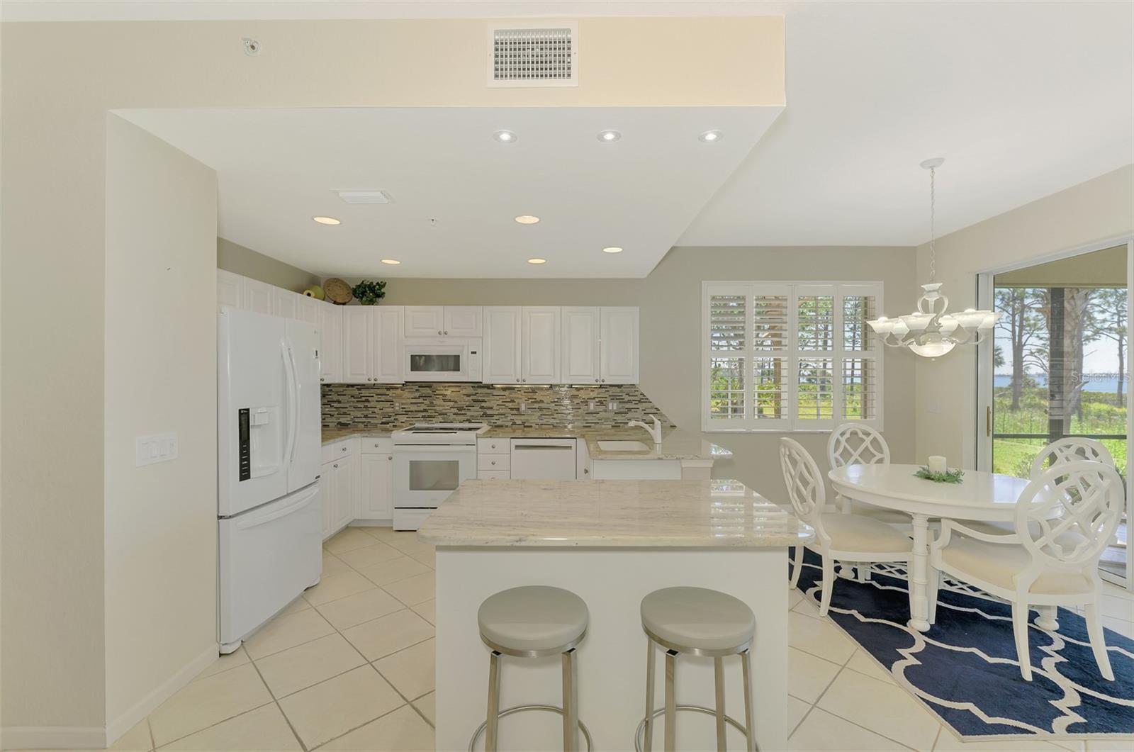 Image 14 of 82 For 4692 Club Drive 101