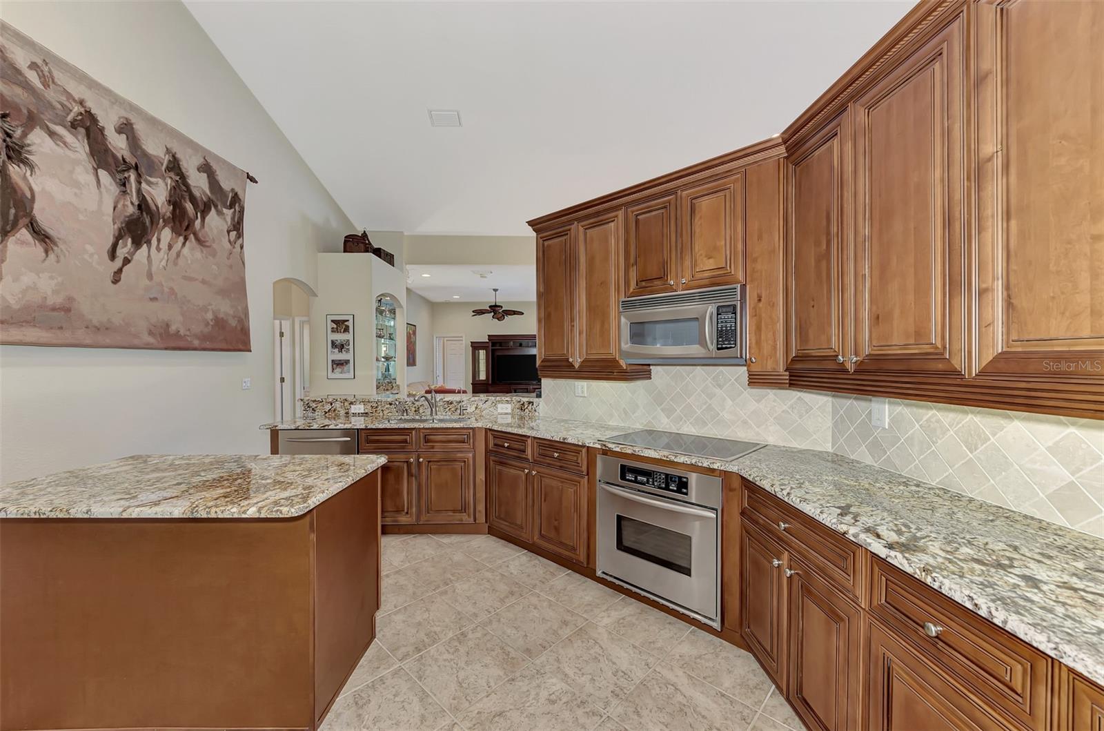 Image 18 of 89 For 13760 Long Lake Lane