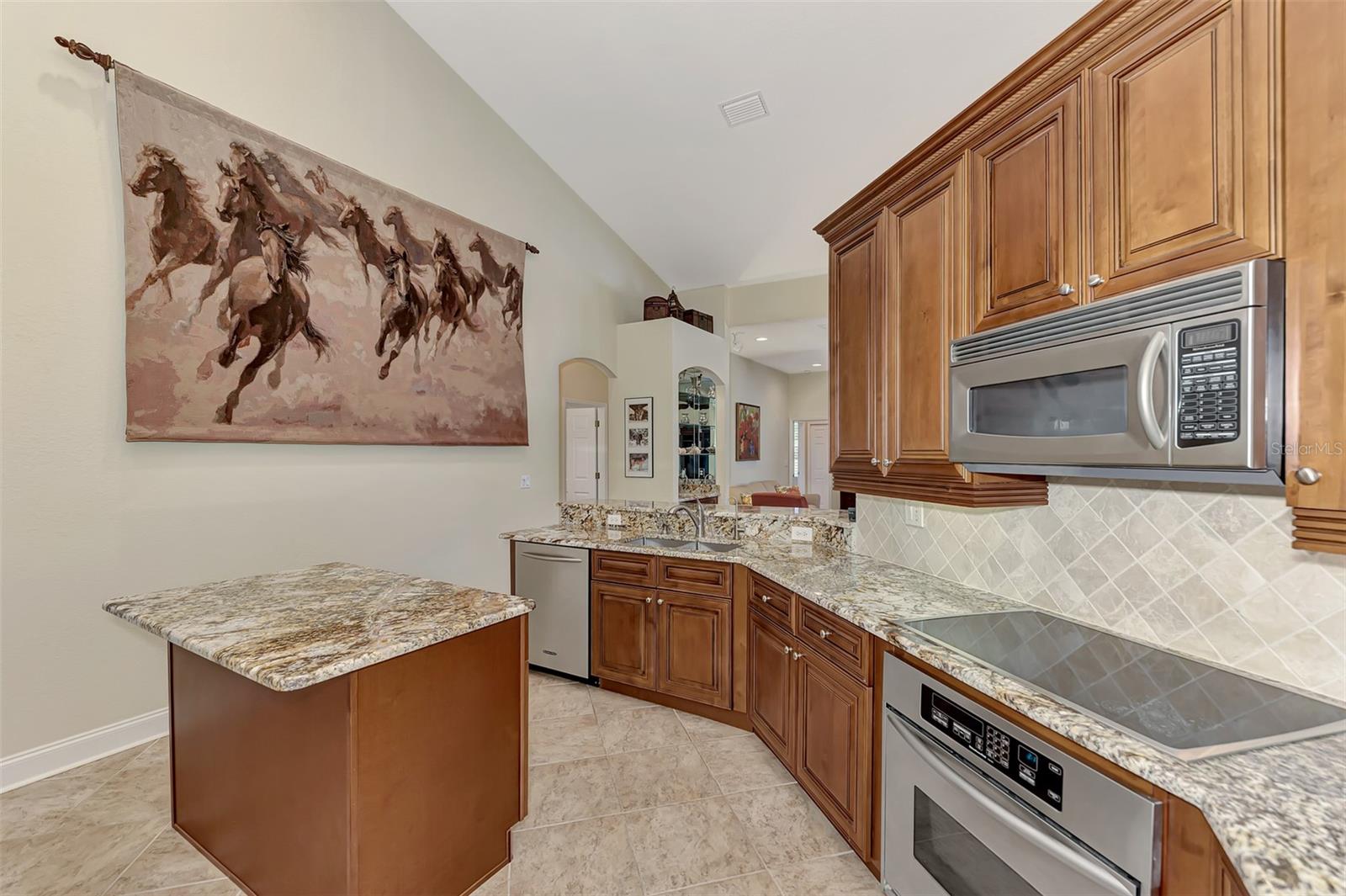 Image 19 of 89 For 13760 Long Lake Lane