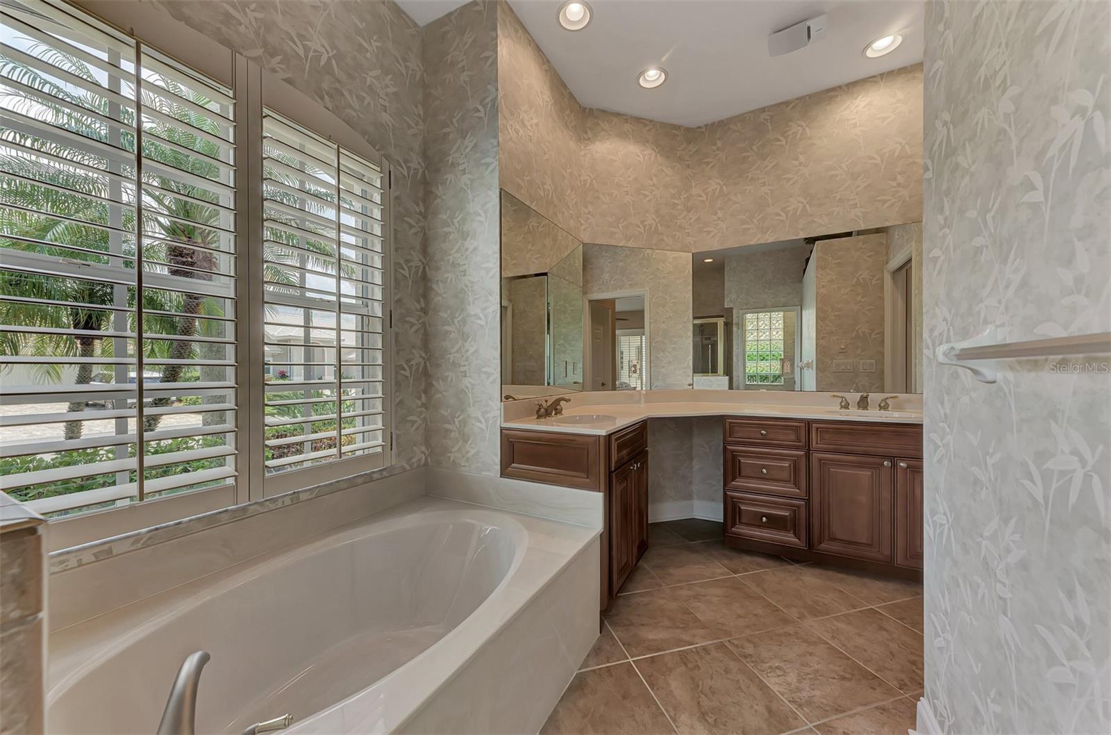 Image 41 of 89 For 13760 Long Lake Lane