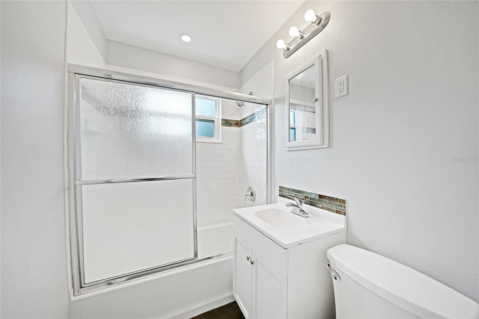 Image 21 of 43 For 2217 Ednor Street