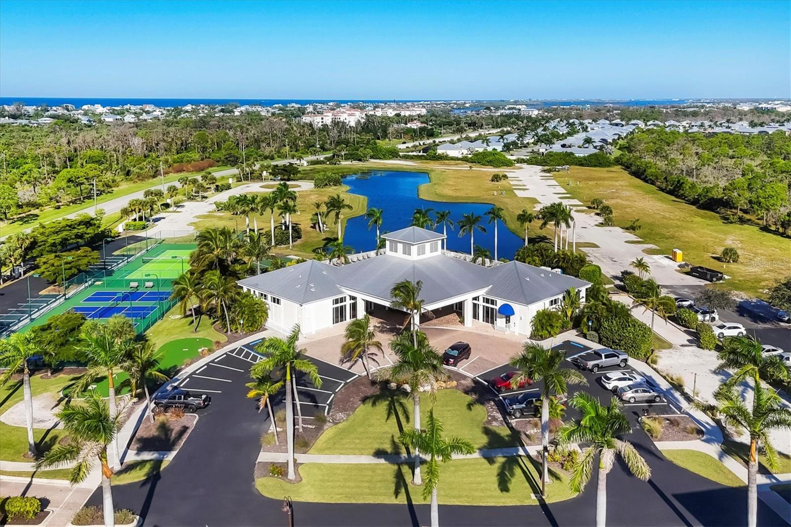 Image 32 of 40 For 8413 Placida Road 308